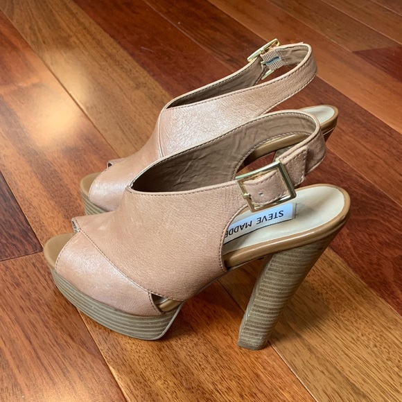 Steve Madden tan heels - Picture 2 of 8